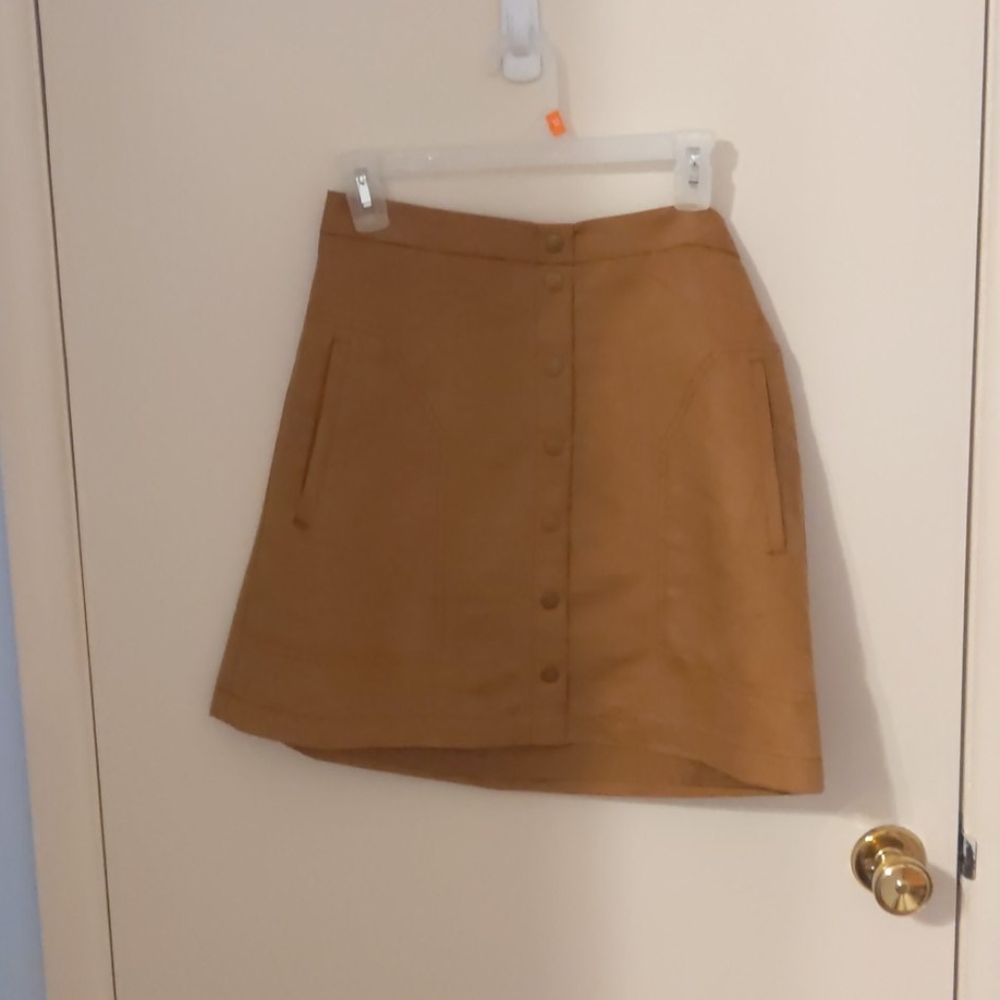 Beige H&M skirt